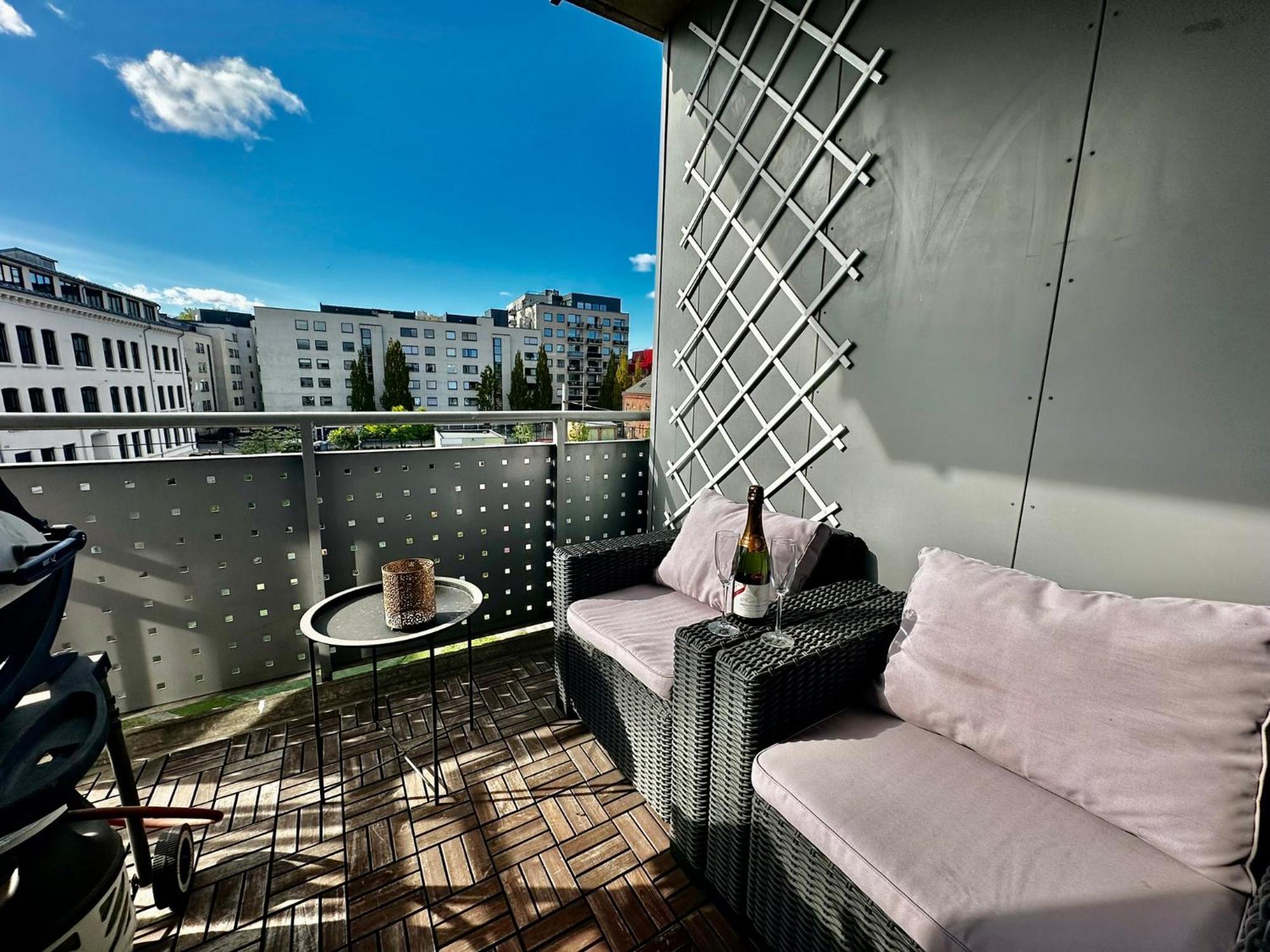 With 2 Balconies Apartment